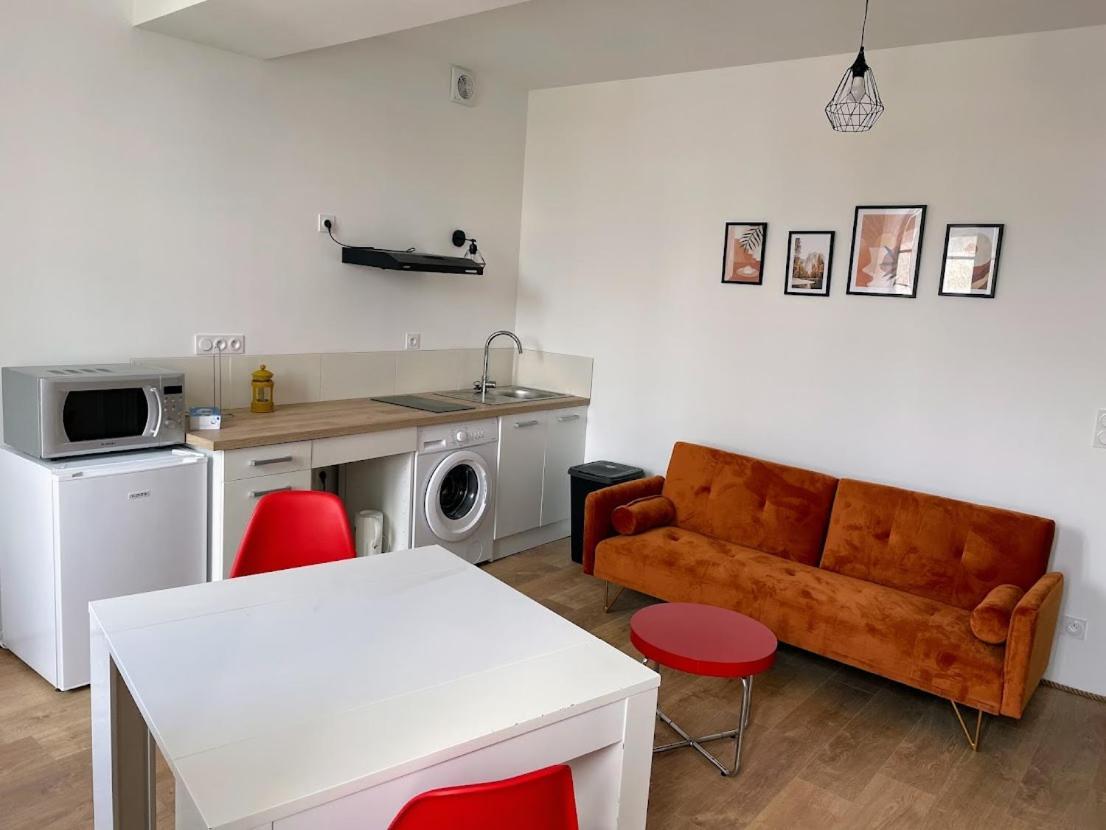 Le Colore- T2 Confortable Avec Vue Sur Nérac Exterior foto